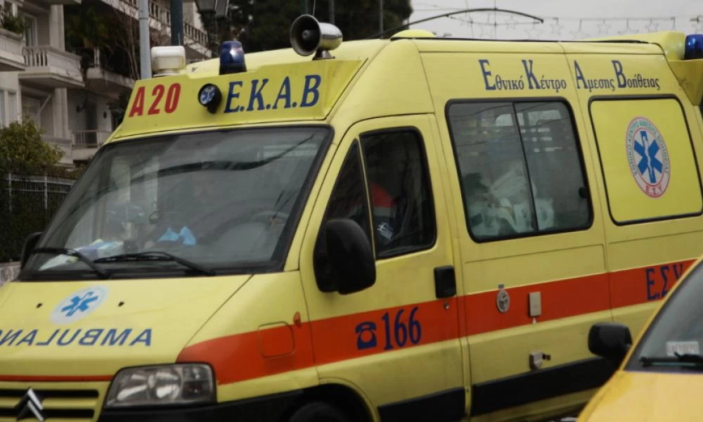 Διασωληνωμένο στο Ιπποκράτειο το κορίτσι που έπεσε από τον 3ο όροφο